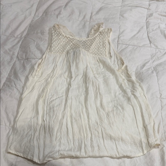 Elle Cream Ruffled Blouse - Picture 2 of 3